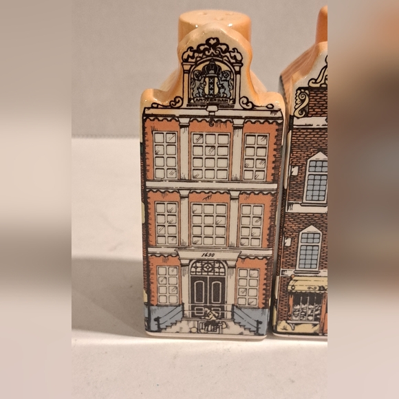 Vintage porcelain salt and pepper shakers  kitchen décor gift idea - Picture 10 of 10